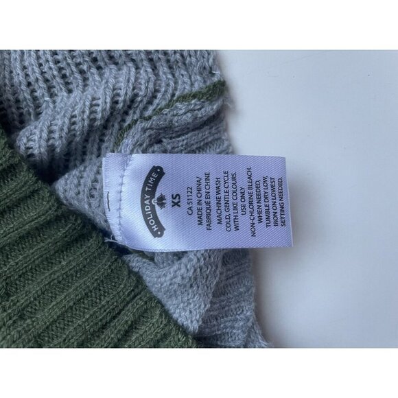 Fair Isle Knit Dog Sweater – Gray & Green XS Grandpa Style Pet Clothing - Picture 3 of 3